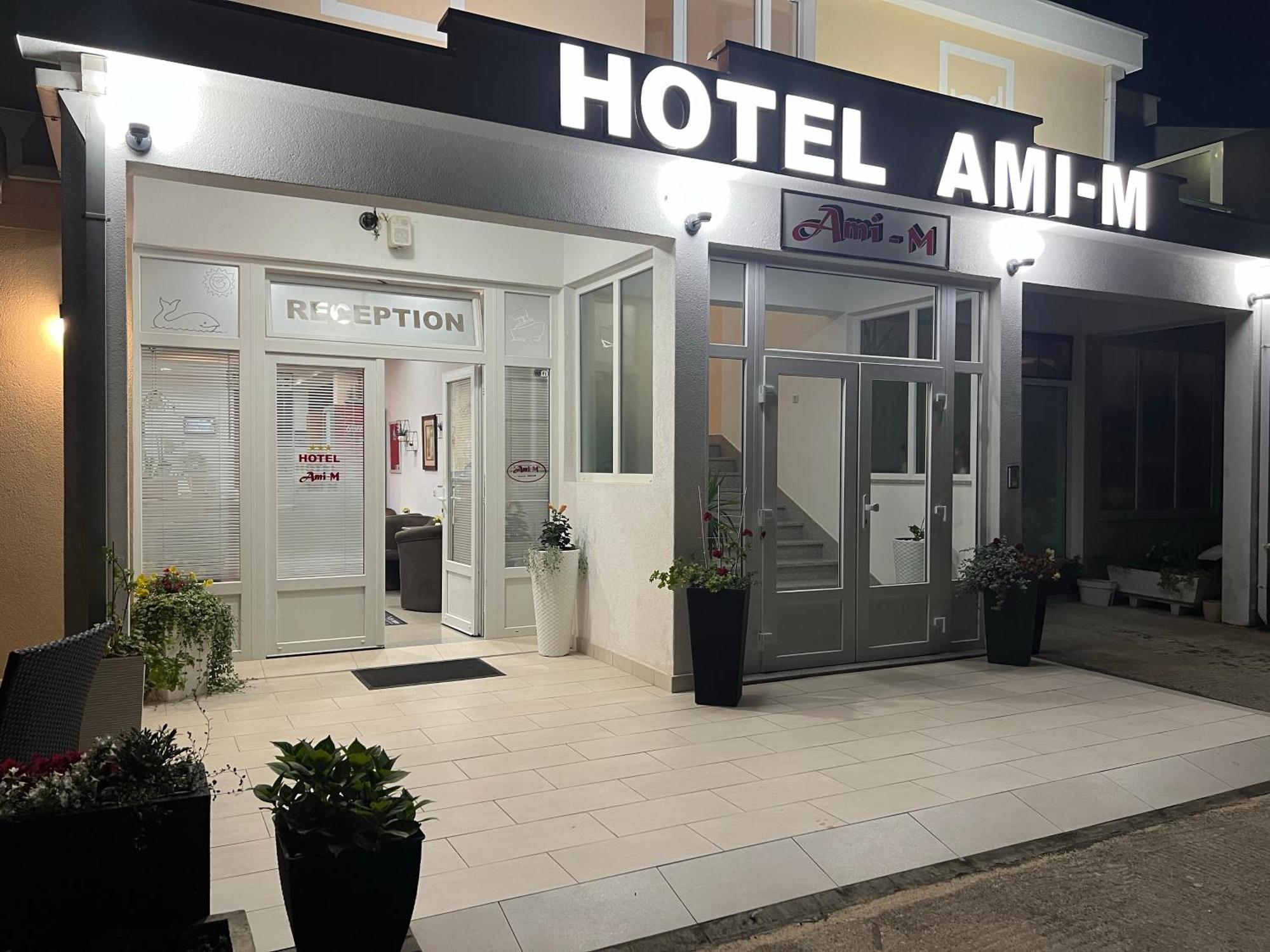 Hotel Ami-M Neum Exterior foto